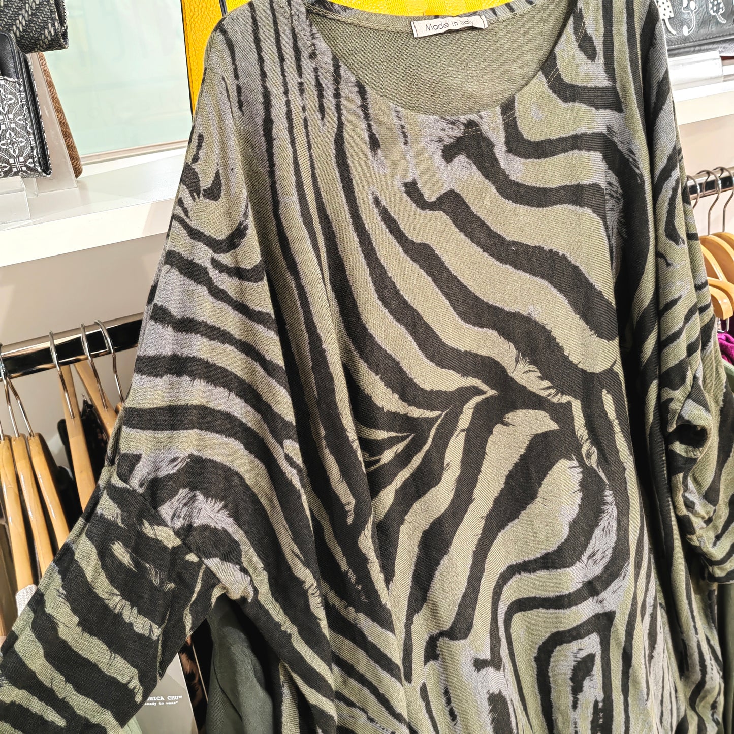 Oversized Longshirt in Animalprint